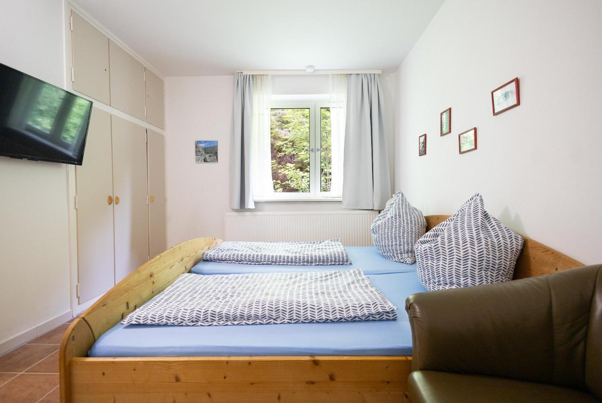 Apartmenthaus Am Waldrand- Kueche - Fruehstueck - Balkon Wildemann Exterior foto