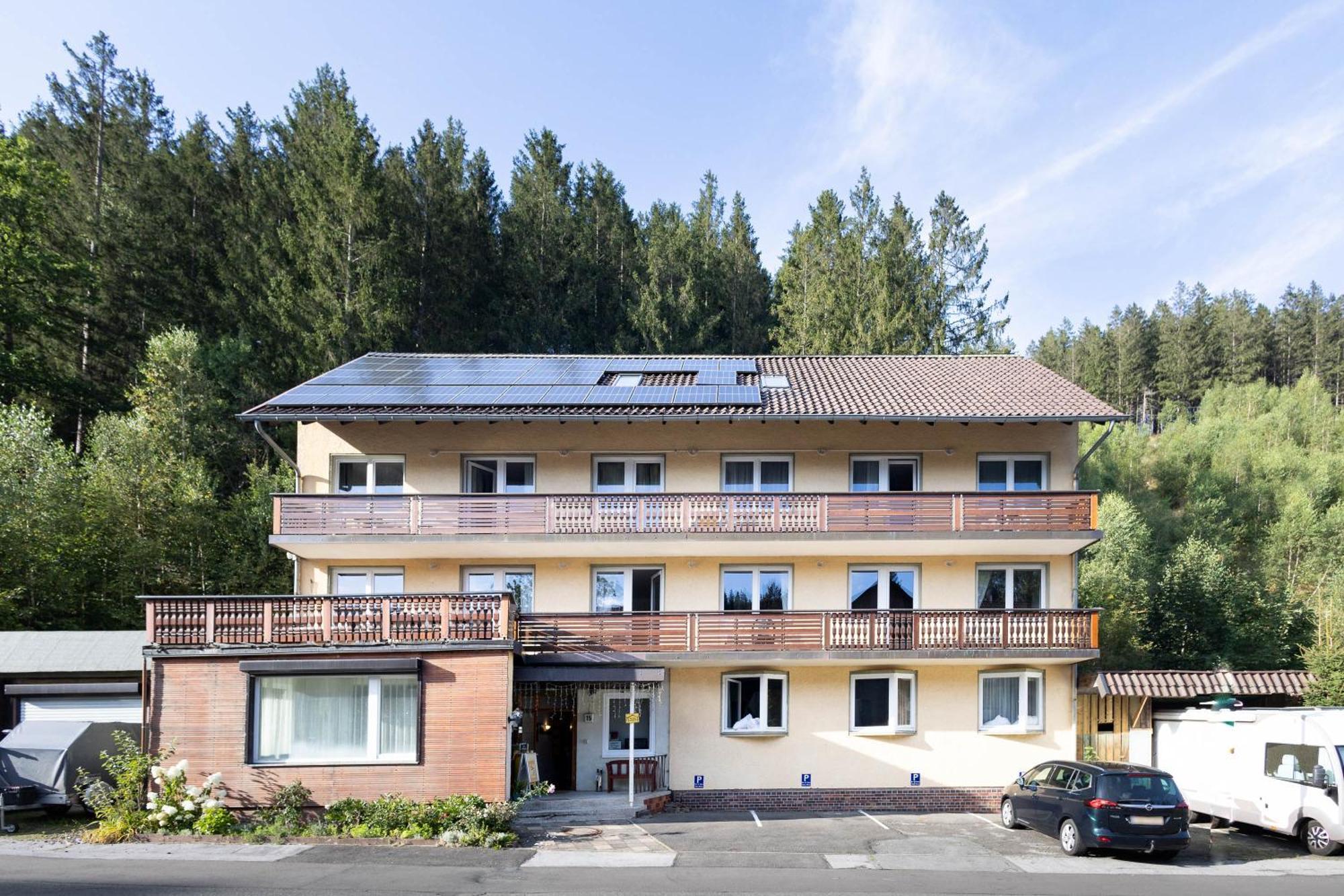 Apartmenthaus Am Waldrand- Kueche - Fruehstueck - Balkon Wildemann Exterior foto
