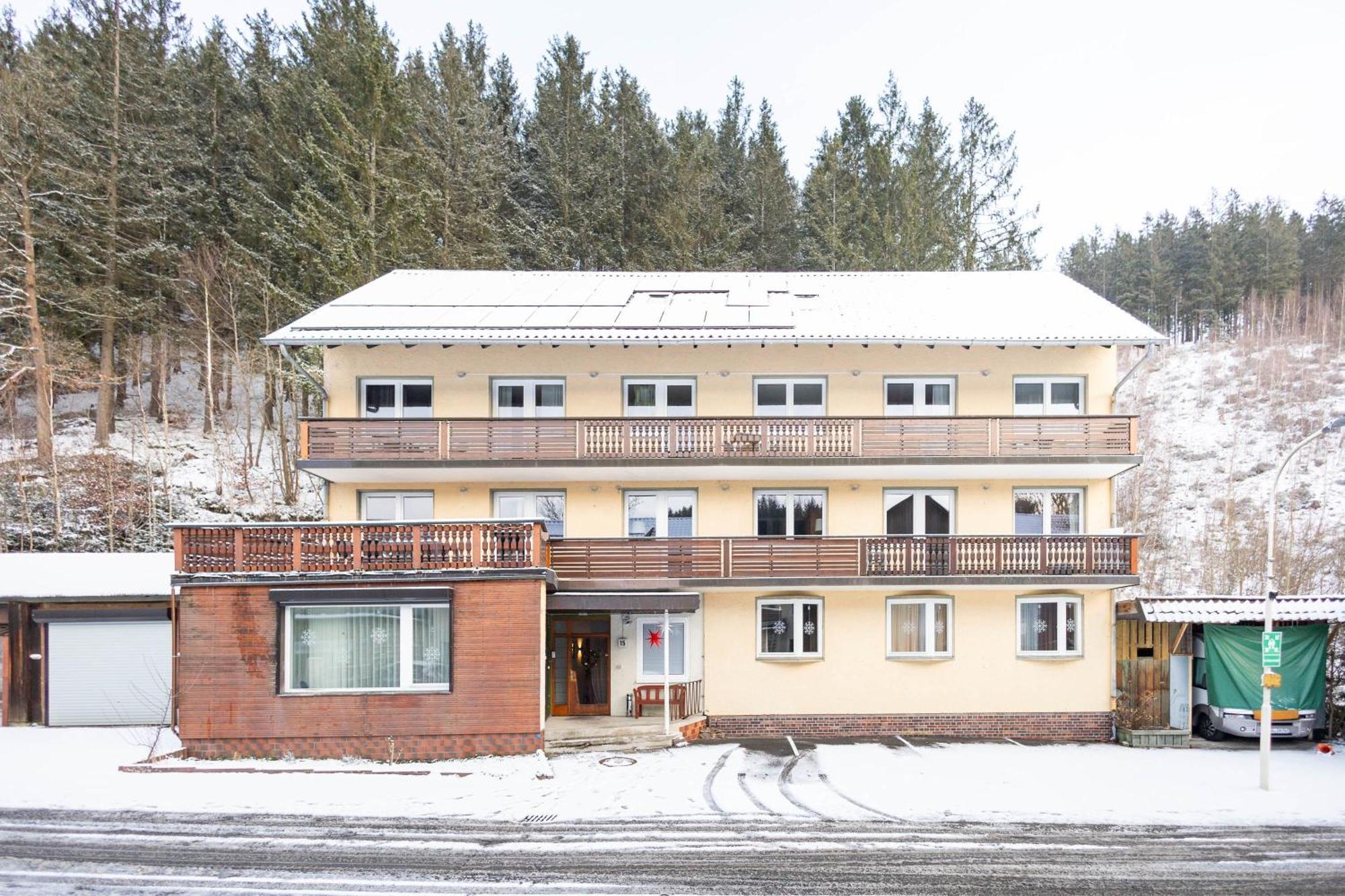 Apartmenthaus Am Waldrand- Kueche - Fruehstueck - Balkon Wildemann Exterior foto